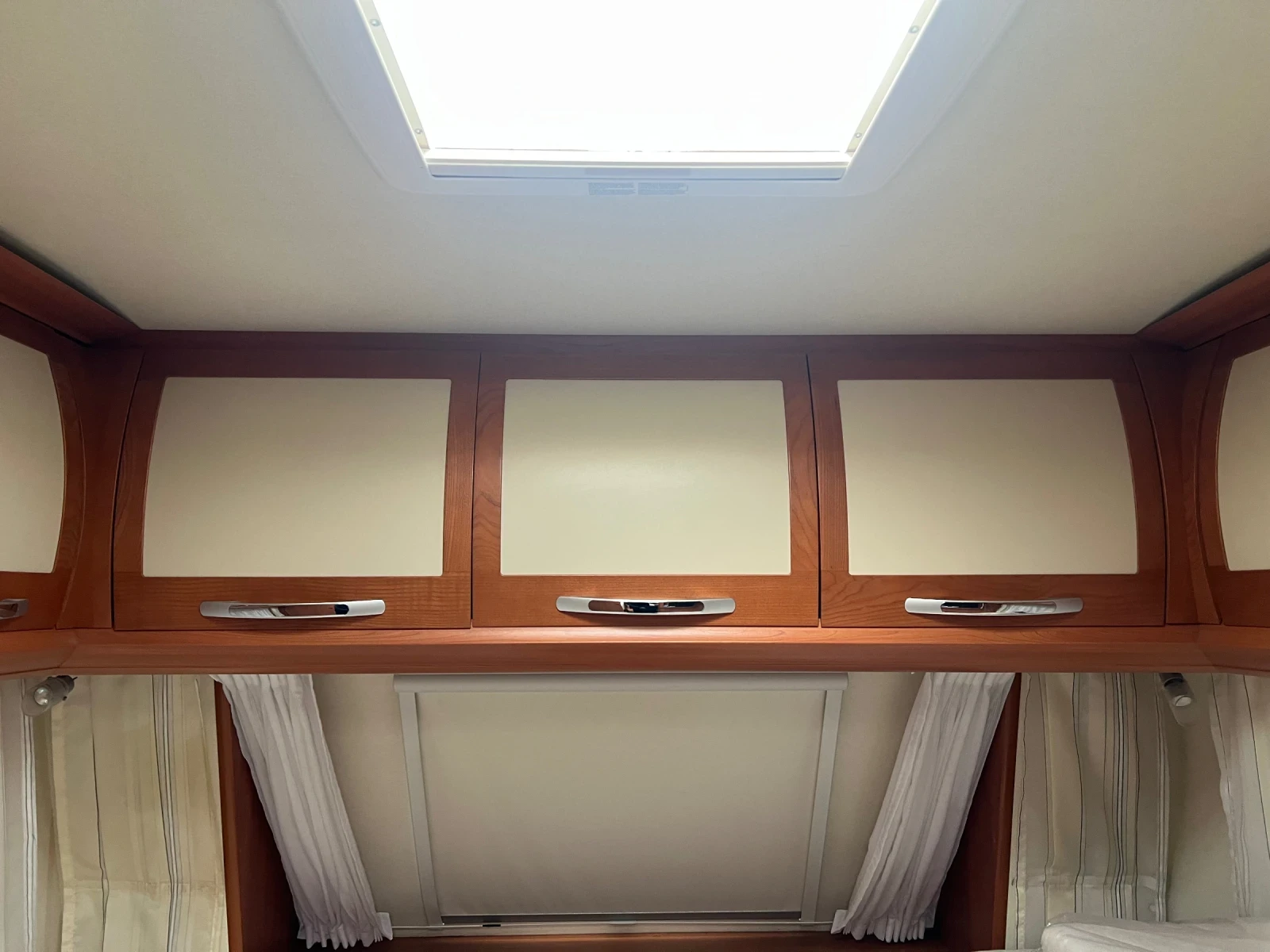 Каравана Hobby Hobby Prestige 540 UL, снимка 12 - Каравани и кемпери - 53941044