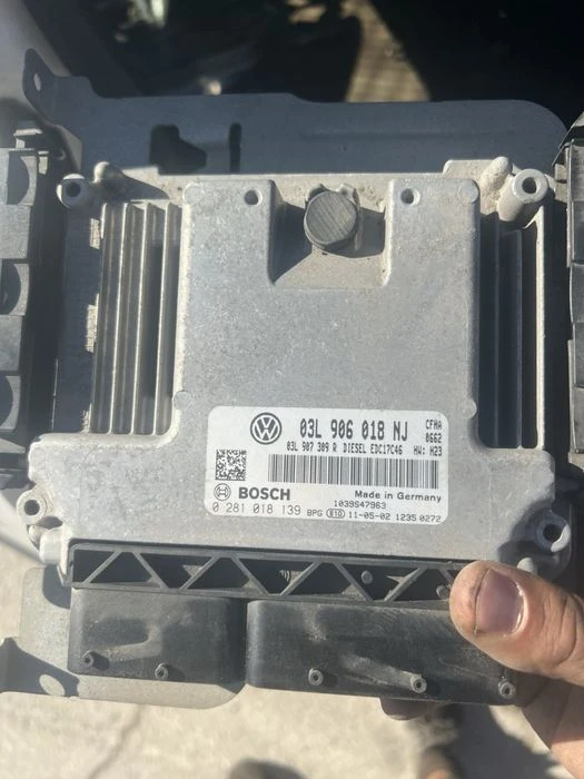 Компютър мотор ECU Vw Caddy 20tdi 140кс 03L906108 Nj edc17c46 Cfh