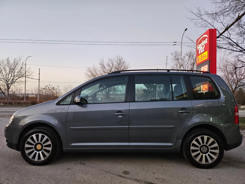 VW Touran 1.9, 105к.с., 7 места, Италия!, снимка 7 - Автомобили и джипове - 48437669