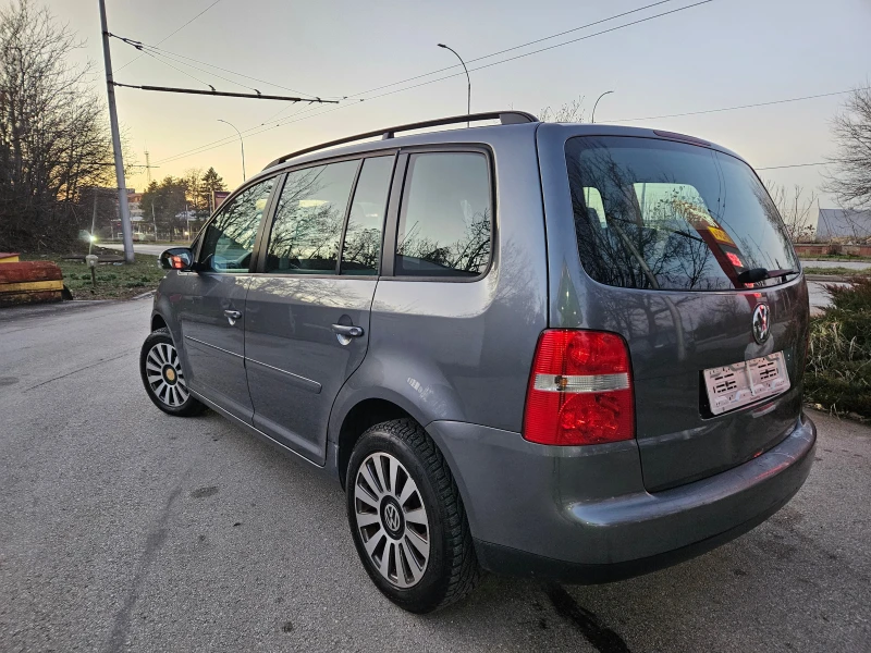 VW Touran 1.9, 105к.с., 7 места, Италия!, снимка 6 - Автомобили и джипове - 48437669