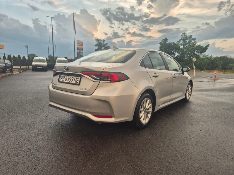 Toyota Corolla EXECUTIVE 1.8 HYBRID A/T, снимка 5 - Автомобили и джипове - 50624443