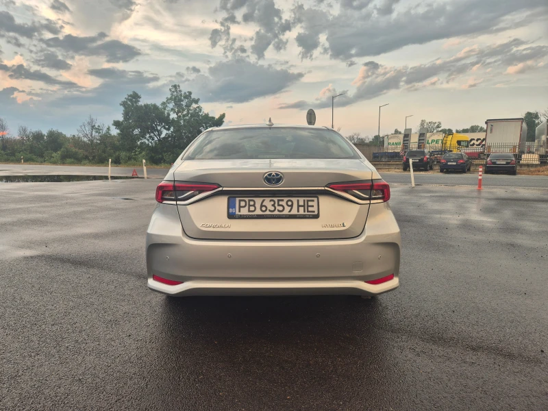 Toyota Corolla EXECUTIVE 1.8 HYBRID A/T, снимка 4 - Автомобили и джипове - 50624443