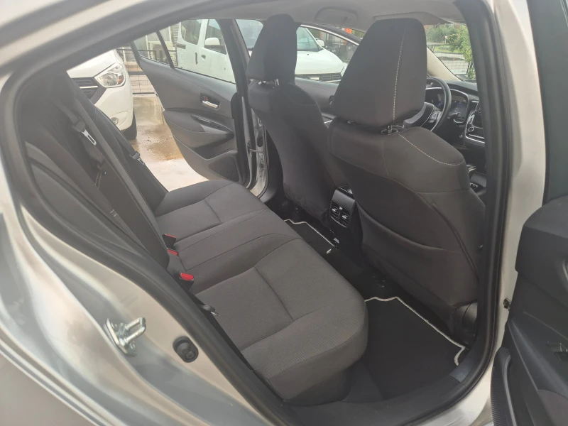 Toyota Corolla EXECUTIVE 1.8 HYBRID A/T, снимка 10 - Автомобили и джипове - 50624443