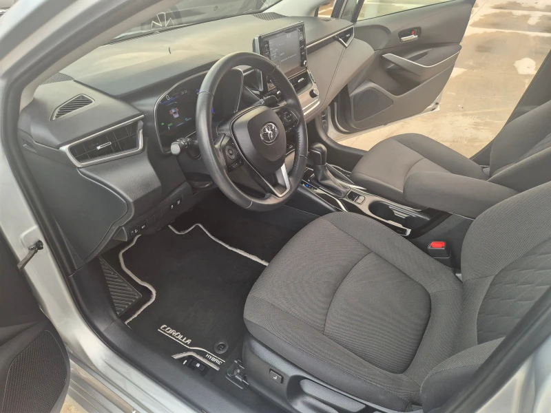 Toyota Corolla EXECUTIVE 1.8 HYBRID A/T, снимка 13 - Автомобили и джипове - 50624443