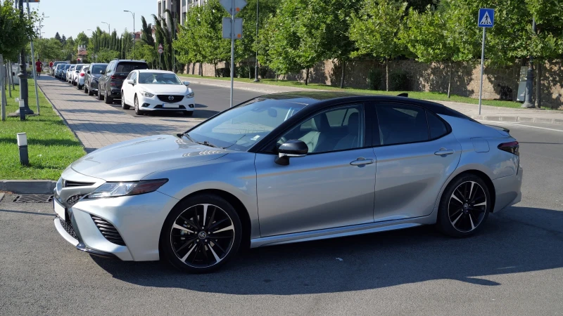 Toyota Camry XSE, снимка 3 - Автомобили и джипове - 52070688