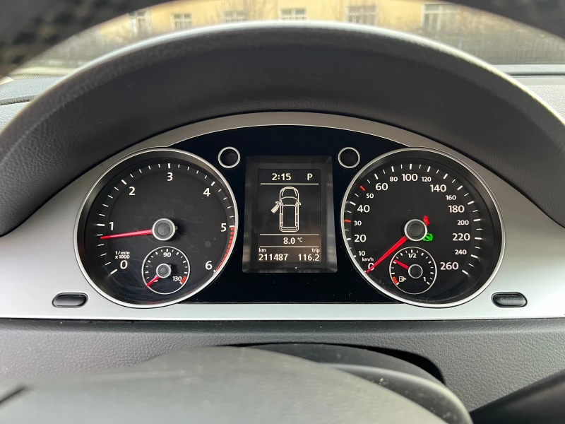 VW Passat 2.0TDI-DSG, снимка 10 - Автомобили и джипове - 52933319