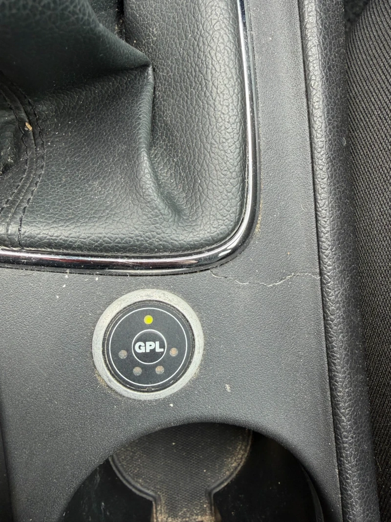 Kia Ceed 1.4GAZ EURO 5, снимка 12 - Автомобили и джипове - 53493266