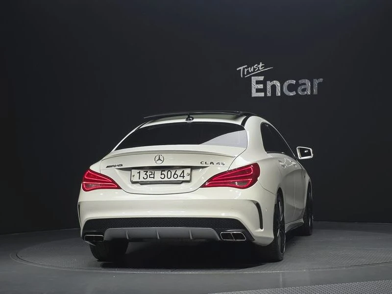 Mercedes-Benz CLA CLA45 AMG 4MATIC| 355к.с.| ВКЛ.ТЕХНОТЕСТ, снимка 4 - Автомобили и джипове - 55402172
