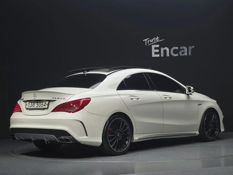 Mercedes-Benz CLA CLA45 AMG 4MATIC| 355к.с.| ВКЛ.ТЕХНОТЕСТ, снимка 2 - Автомобили и джипове - 55402172