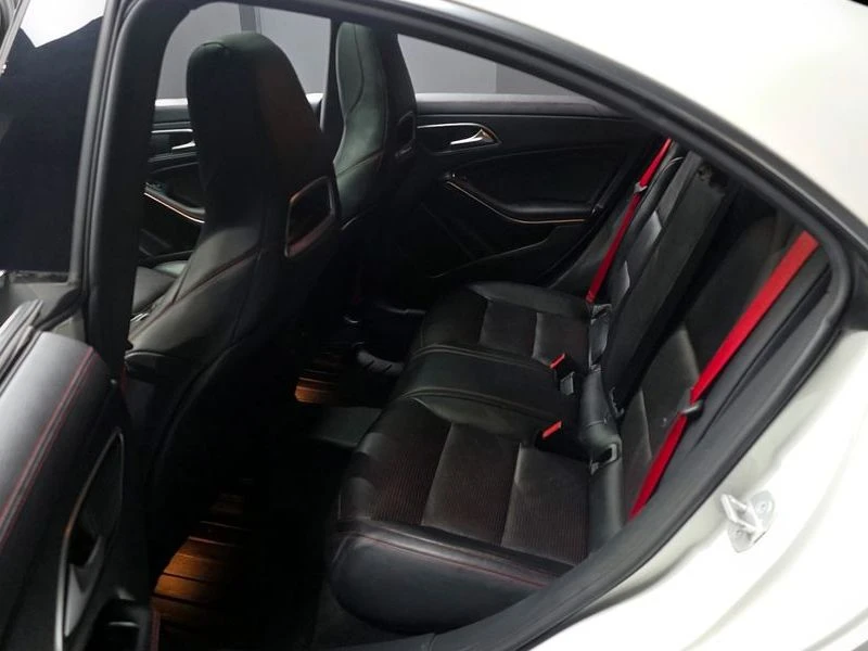 Mercedes-Benz CLA CLA45 AMG 4MATIC| 355к.с.| ВКЛ.ТЕХНОТЕСТ, снимка 12 - Автомобили и джипове - 55402172