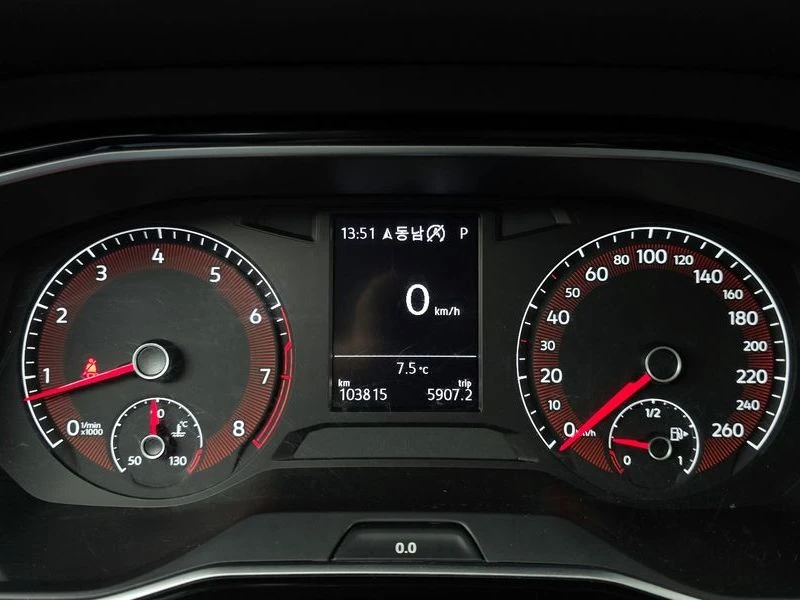 VW Jetta 1.4 DGX Automatic, снимка 8 - Автомобили и джипове - 55723227