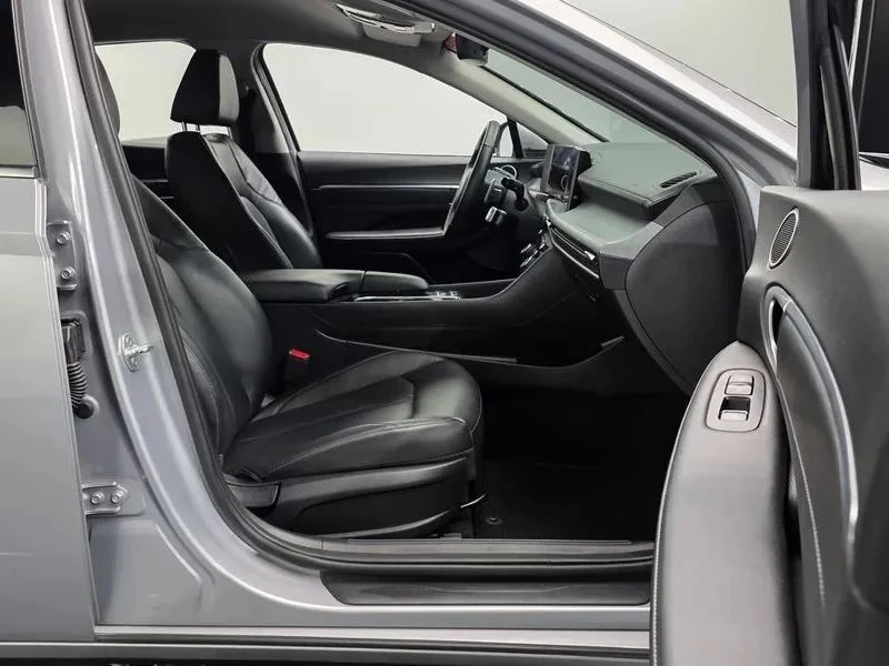 Hyundai Sonata, снимка 11 - Автомобили и джипове - 56687935