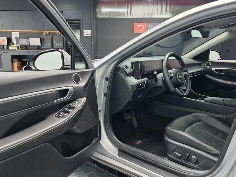 Hyundai Sonata, снимка 10 - Автомобили и джипове - 56687935