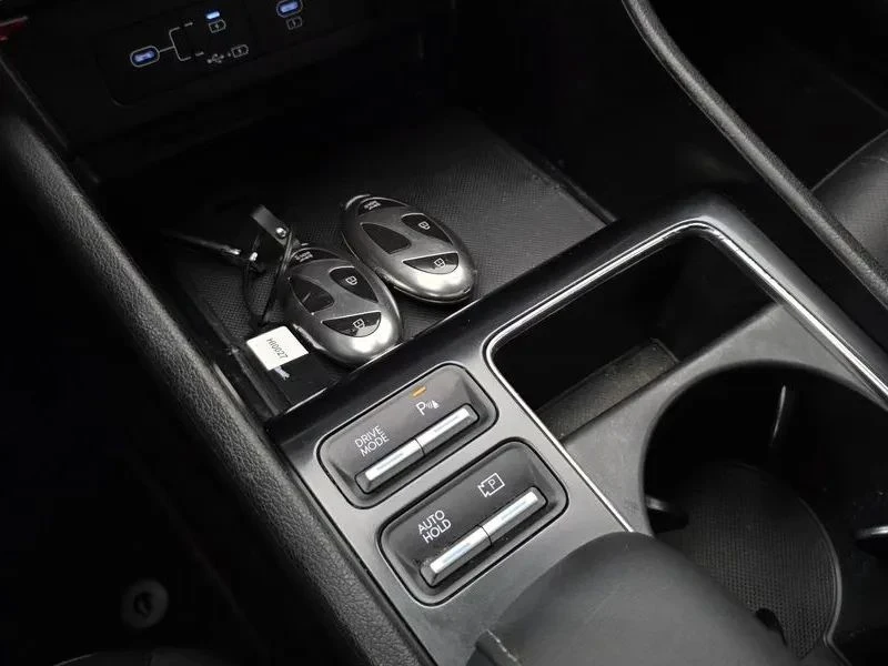 Hyundai Sonata, снимка 17 - Автомобили и джипове - 56687935