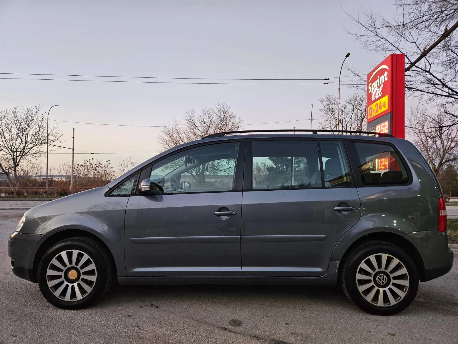 VW Touran 1.9, 105к.с., 7 места, Италия! - изображение 7