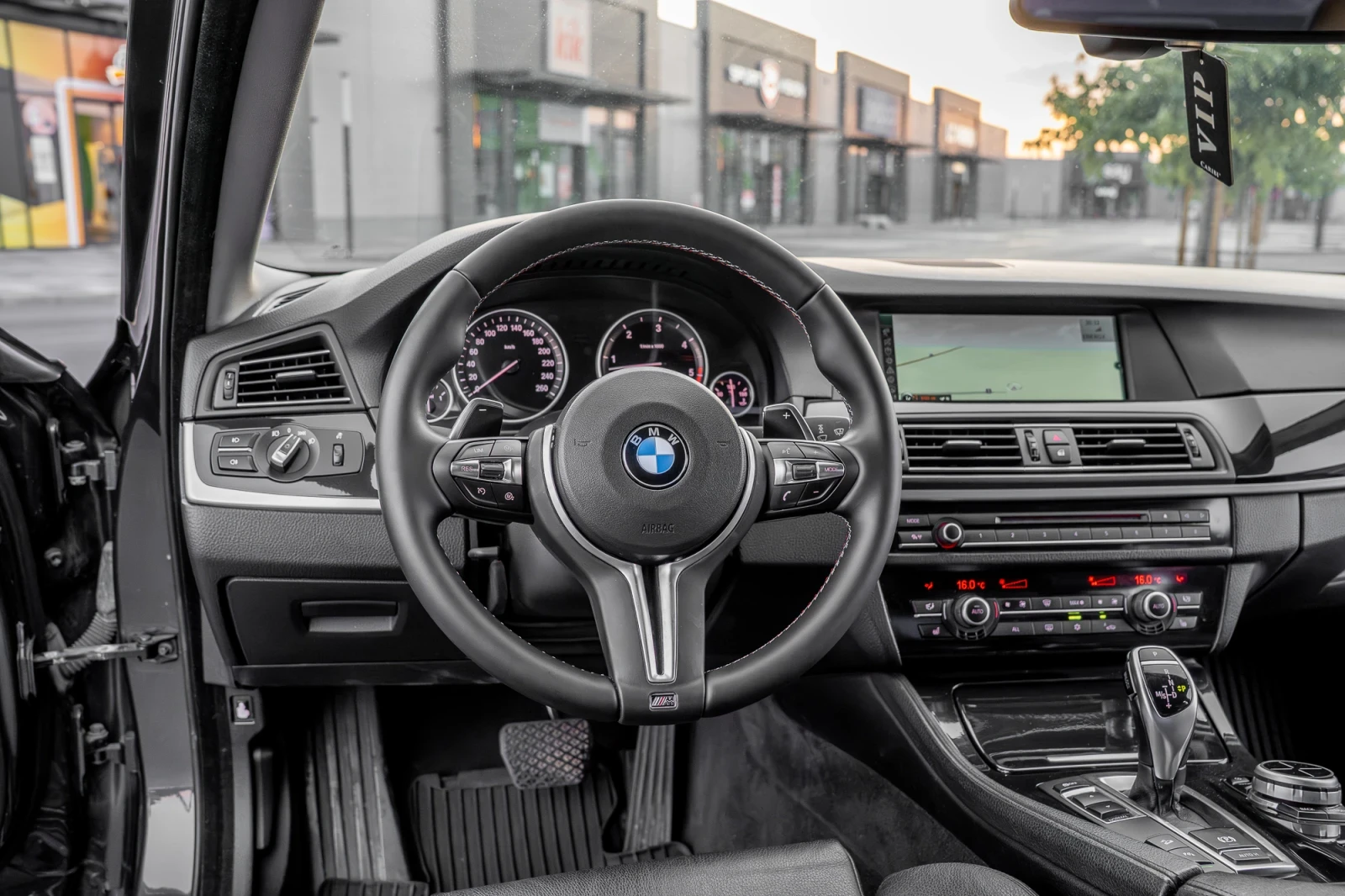 BMW 530 D x-Drive | M-Paket |   |  | Mobile.bg   15