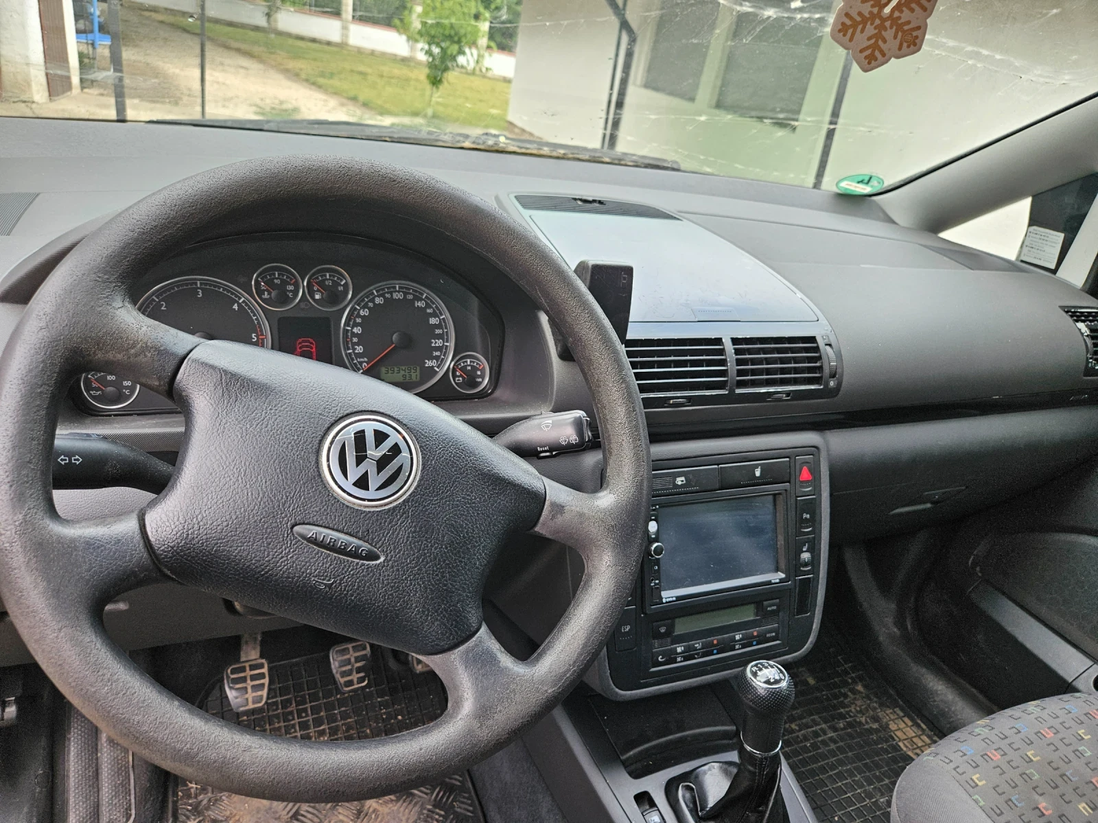VW Sharan  - изображение 2