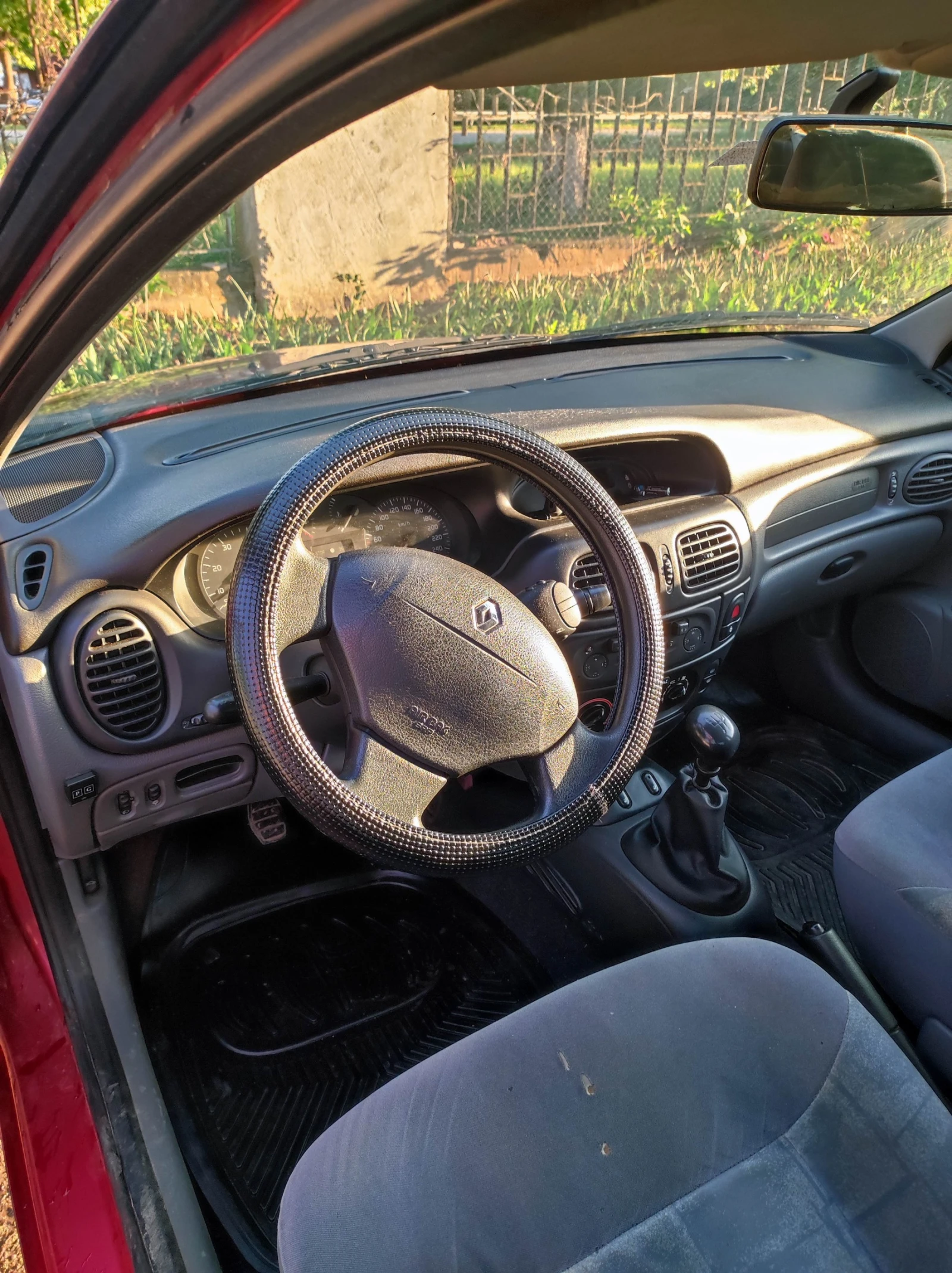 Renault Megane 1, 6  | Mobile.bg   4