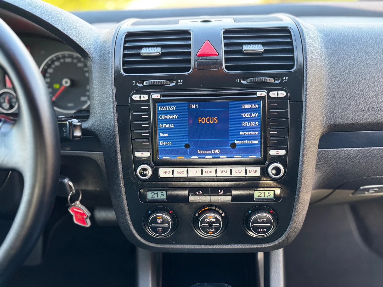 VW Golf GTD - DSG - 170 - NAVI!, снимка 13 - Автомобили и джипове - 54230464