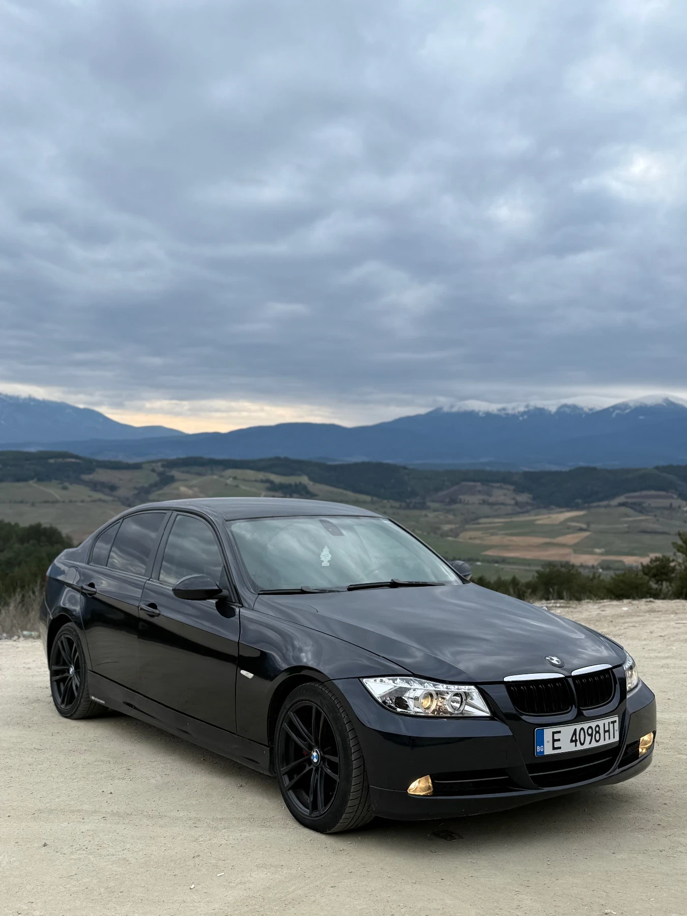 BMW 330 Топ!, снимка 2 - Автомобили и джипове - 54258671