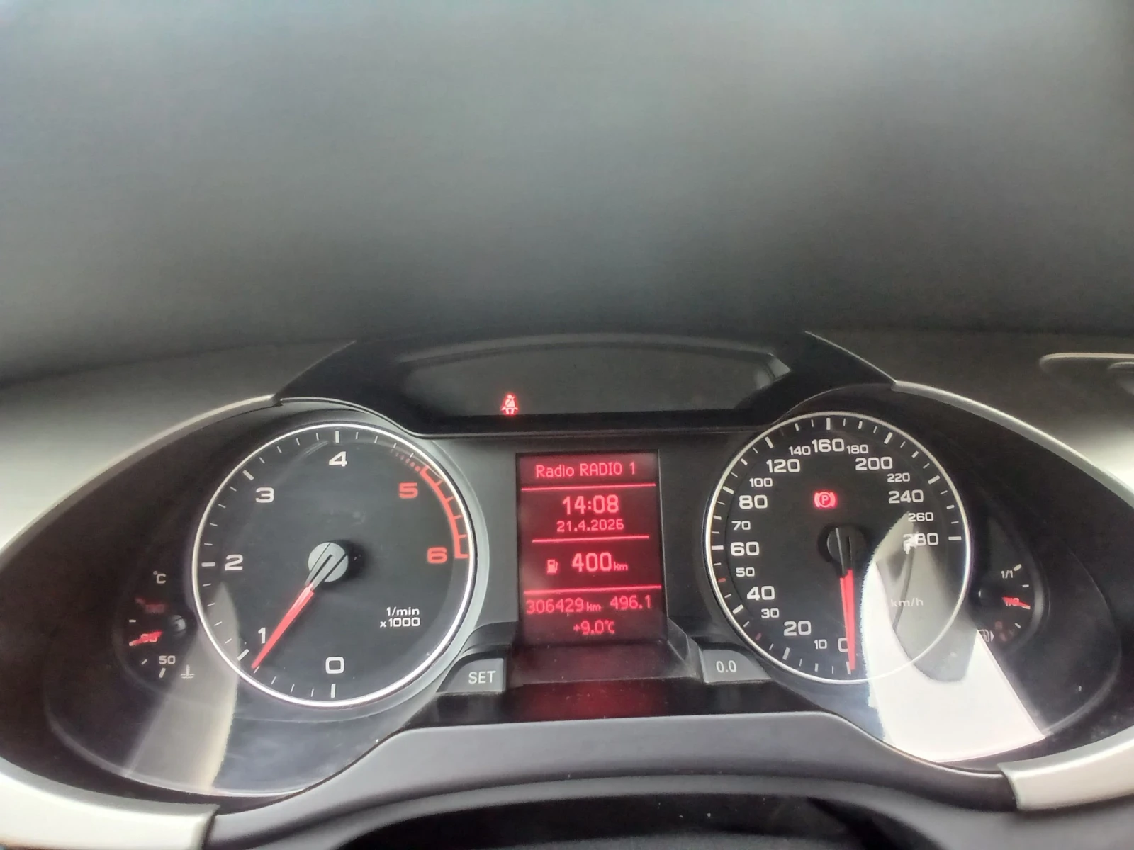 Audi A4 2.0, снимка 9 - Автомобили и джипове - 54267906