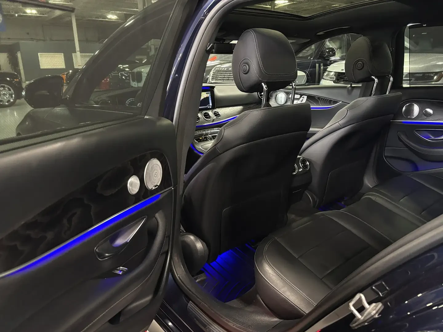 Mercedes-Benz E 400 * CARFAX * ЦЕНА ДО БГ, снимка 8 - Автомобили и джипове - 54886487