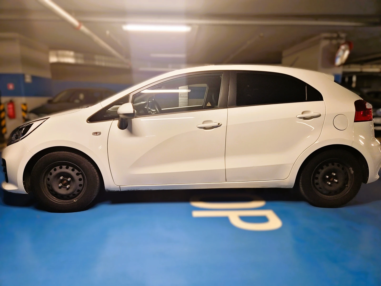 Kia Rio 1.4, снимка 3 - Автомобили и джипове - 55012671