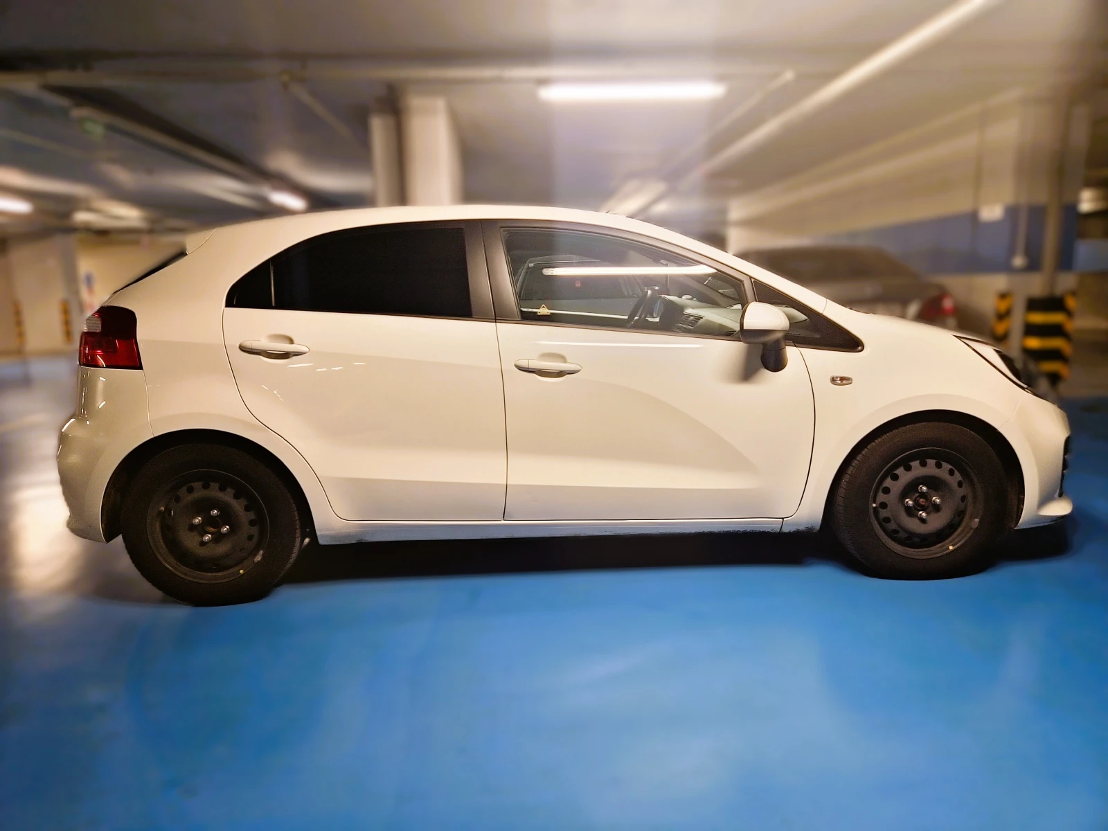 Kia Rio 1.4, снимка 7 - Автомобили и джипове - 55012671