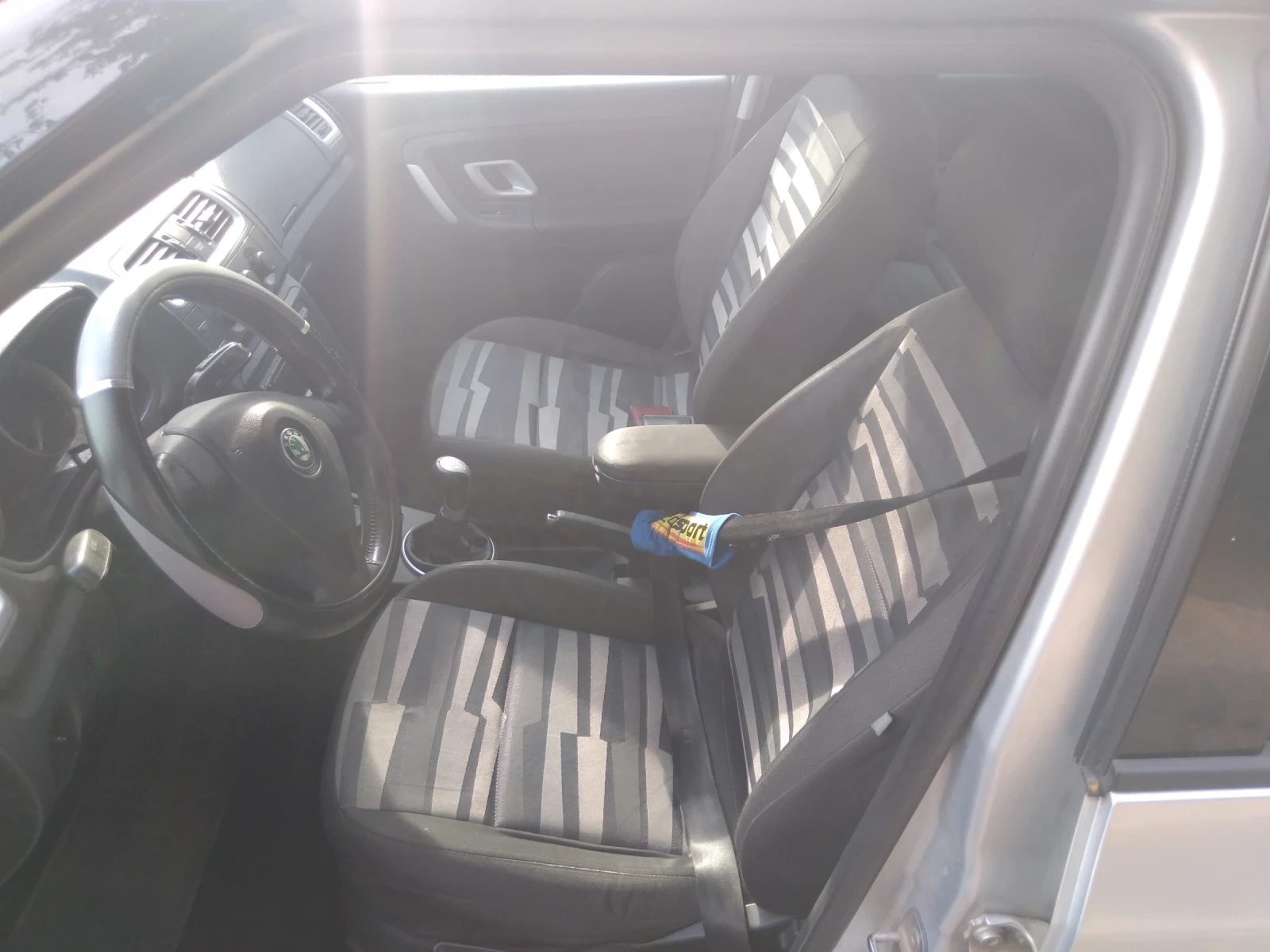 Skoda Fabia, снимка 5 - Автомобили и джипове - 55179046