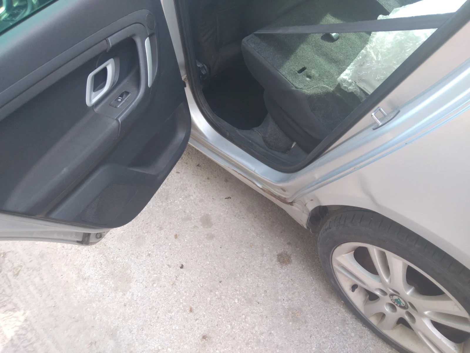 Skoda Fabia, снимка 7 - Автомобили и джипове - 55179046