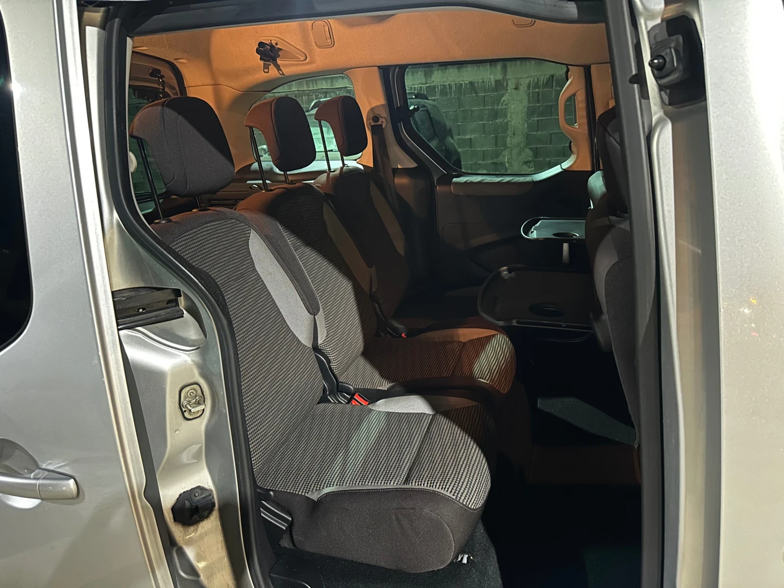Peugeot Partner 130хил.км! 1.6i пежо мотор! , снимка 12 - Автомобили и джипове - 55566143