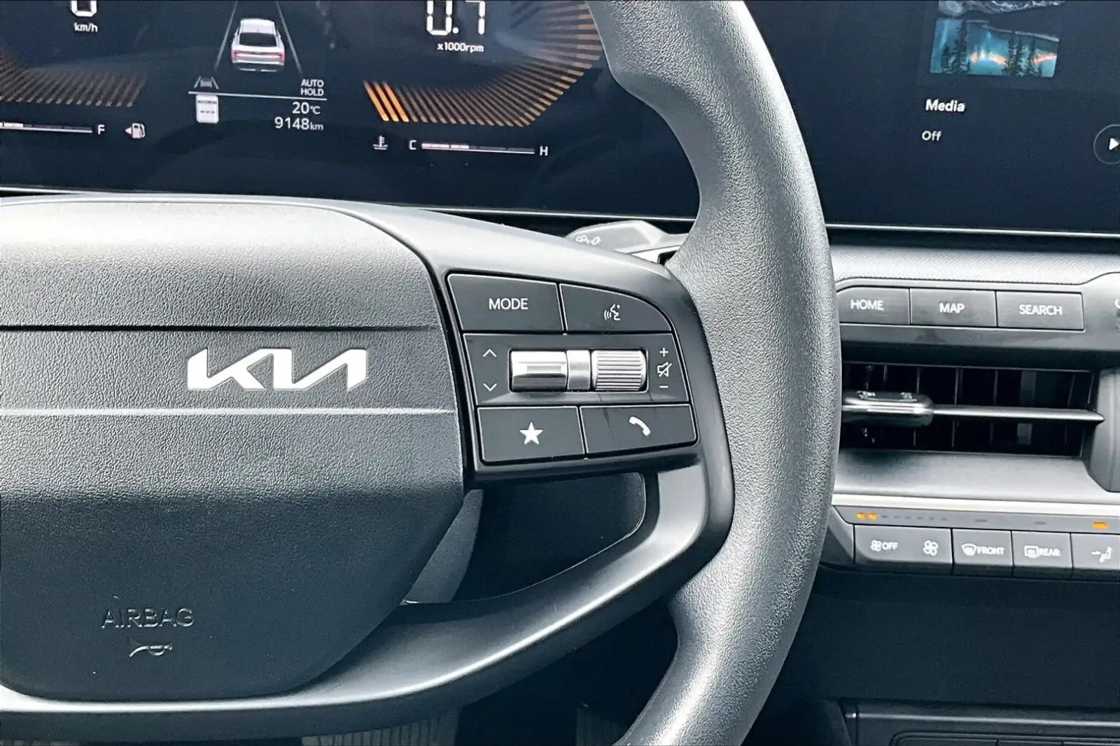 Kia K4 LX Low Km Heated Seats Carplay, снимка 11 - Автомобили и джипове - 56213920