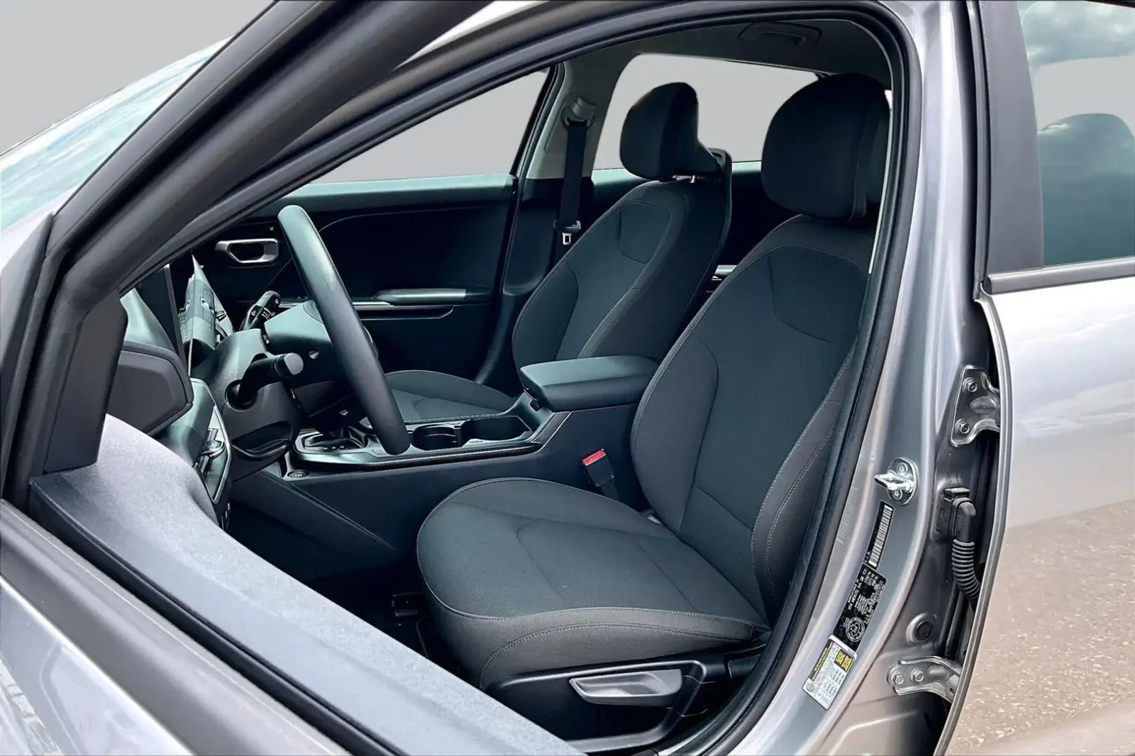 Kia K4 LX Low Km Heated Seats Carplay, снимка 12 - Автомобили и джипове - 56213920