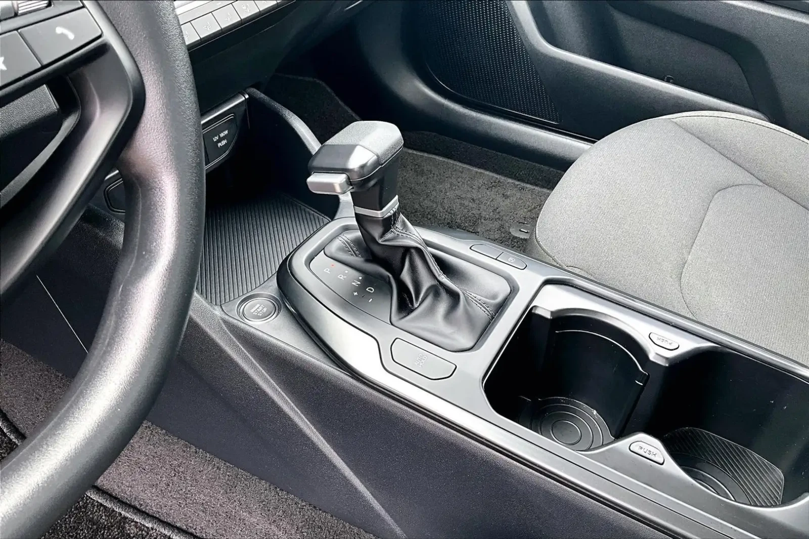 Kia K4 LX Low Km Heated Seats Carplay, снимка 13 - Автомобили и джипове - 56213920