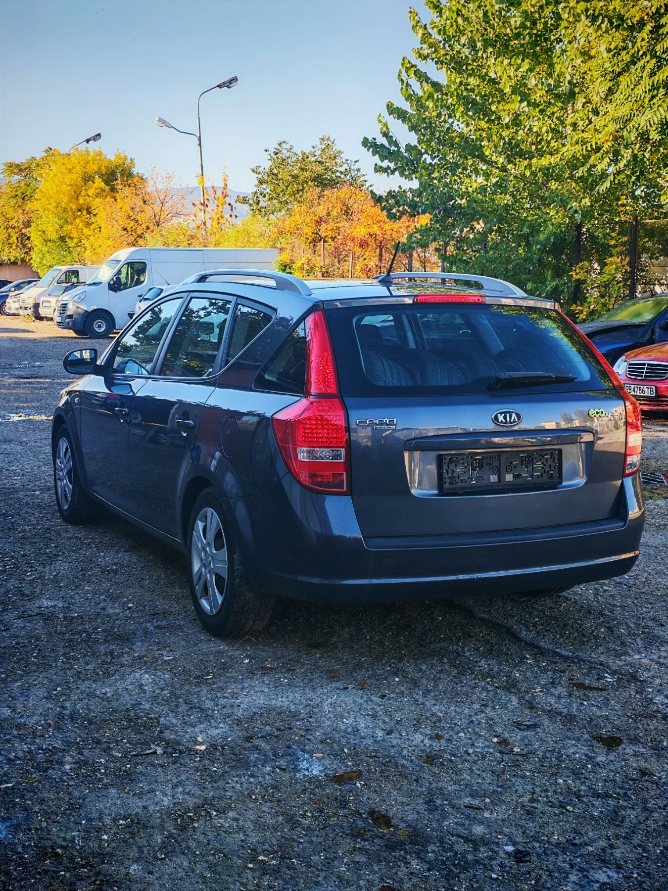 Kia Ceed 1.4 бензин 90кс, снимка 4 - Автомобили и джипове - 56540737