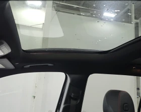 Mercedes-Benz GLB 250 AMG PKG / BURMESTER / ПОДГРЕВИ / ПАНО/1 СОБСТВЕНИК, снимка 14