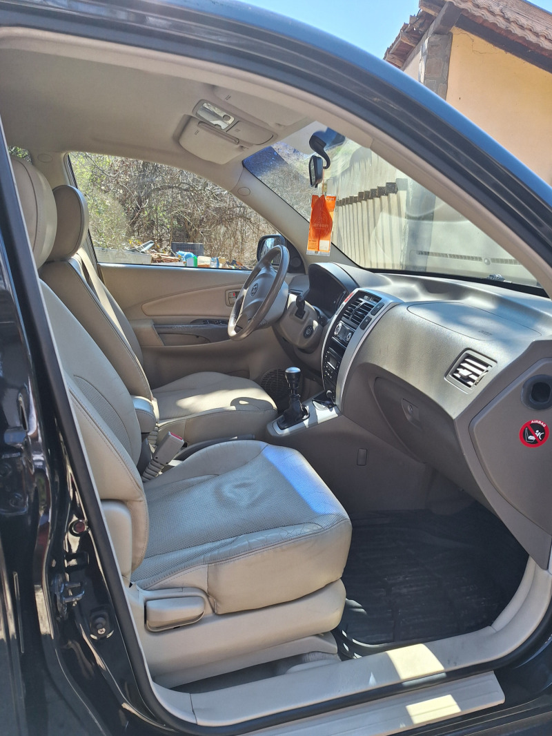 Hyundai Tucson, снимка 8 - Автомобили и джипове - 44921900