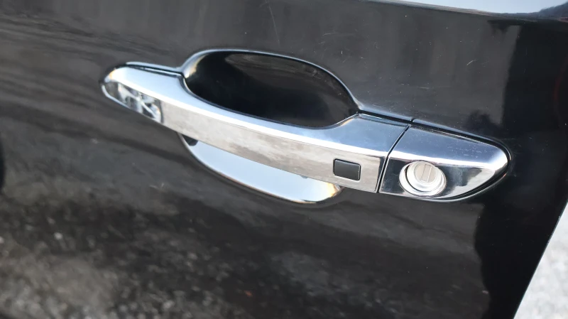 Hyundai Tucson 2.0CRDI 4WD 185К.С. KEYLESS- GO Панорама Автоматик, снимка 8 - Автомобили и джипове - 52227781