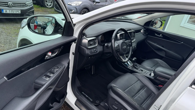 Kia Sorento 2.2d Автоматик!ШВЕЙЦАРИЯ!Камери, PDC, LED, Navi, снимка 9 - Автомобили и джипове - 52890874