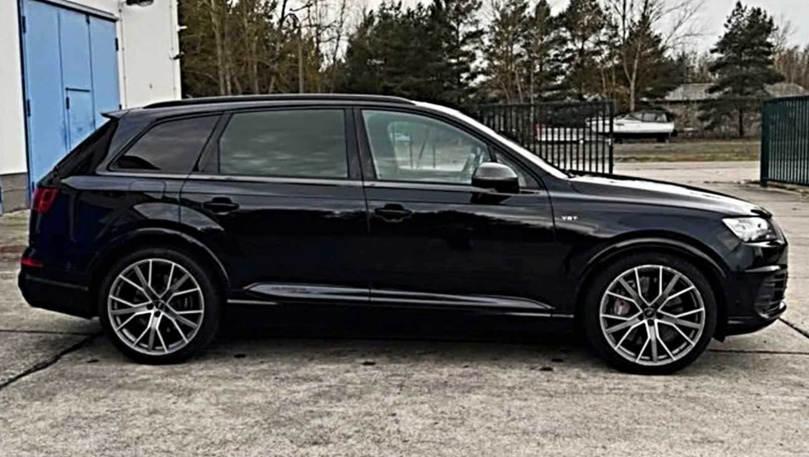 Audi SQ7 Oчакван Внос Audi SQ7 CERAMIC | PANO FULL MAX - изображение 4