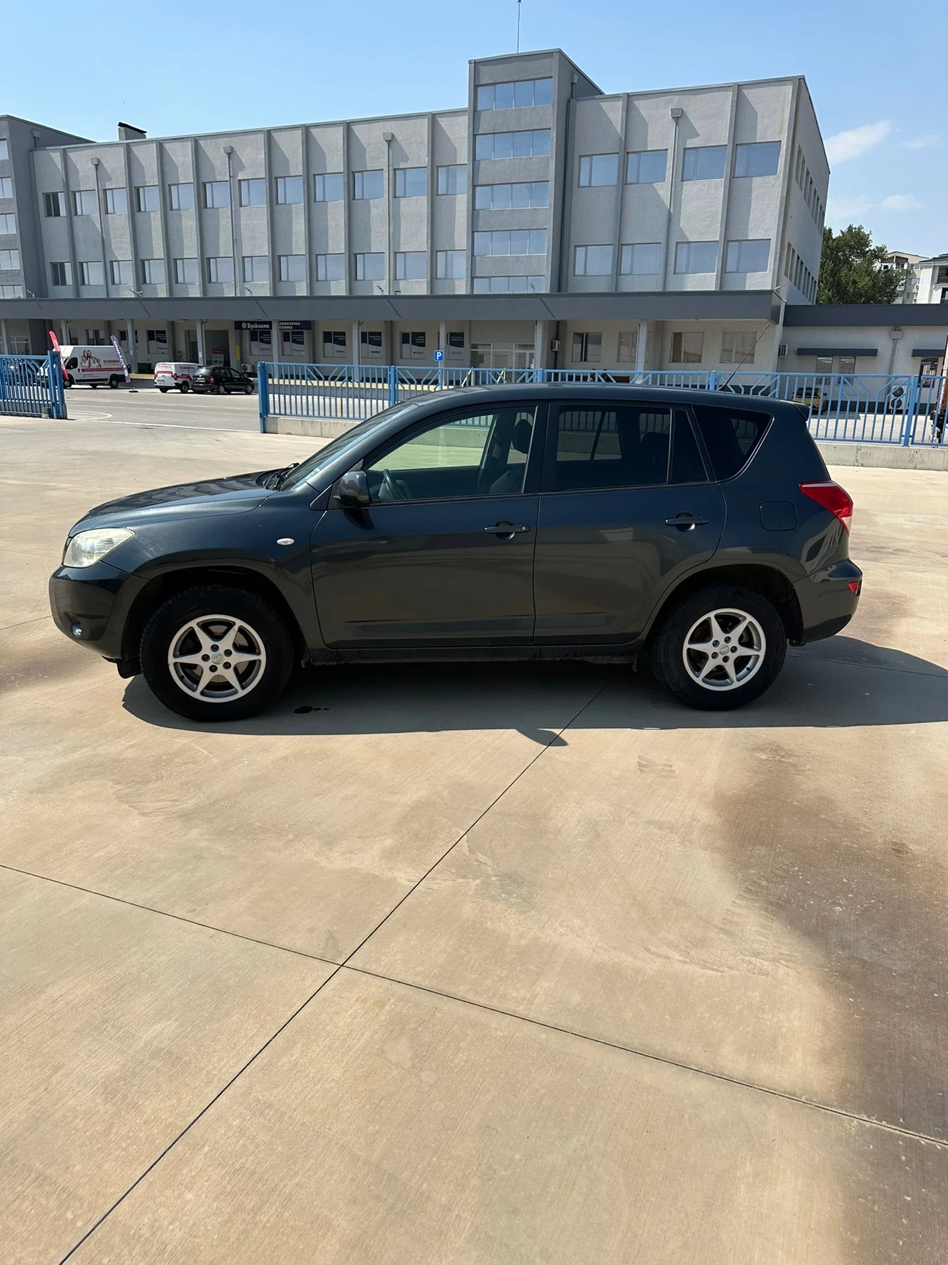 Toyota Rav4 2.0D4D - изображение 4
