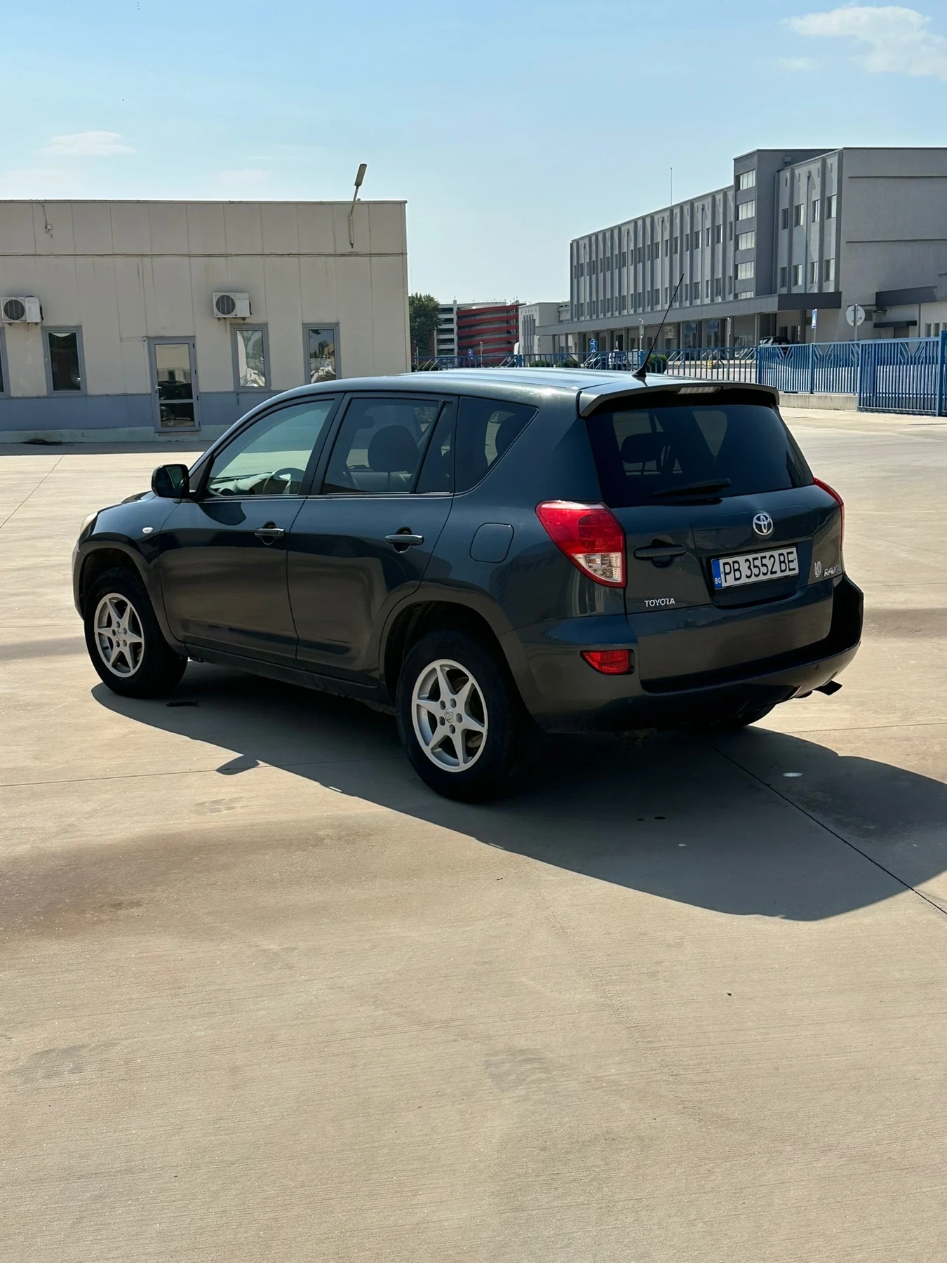 Toyota Rav4 2.0D4D - изображение 3