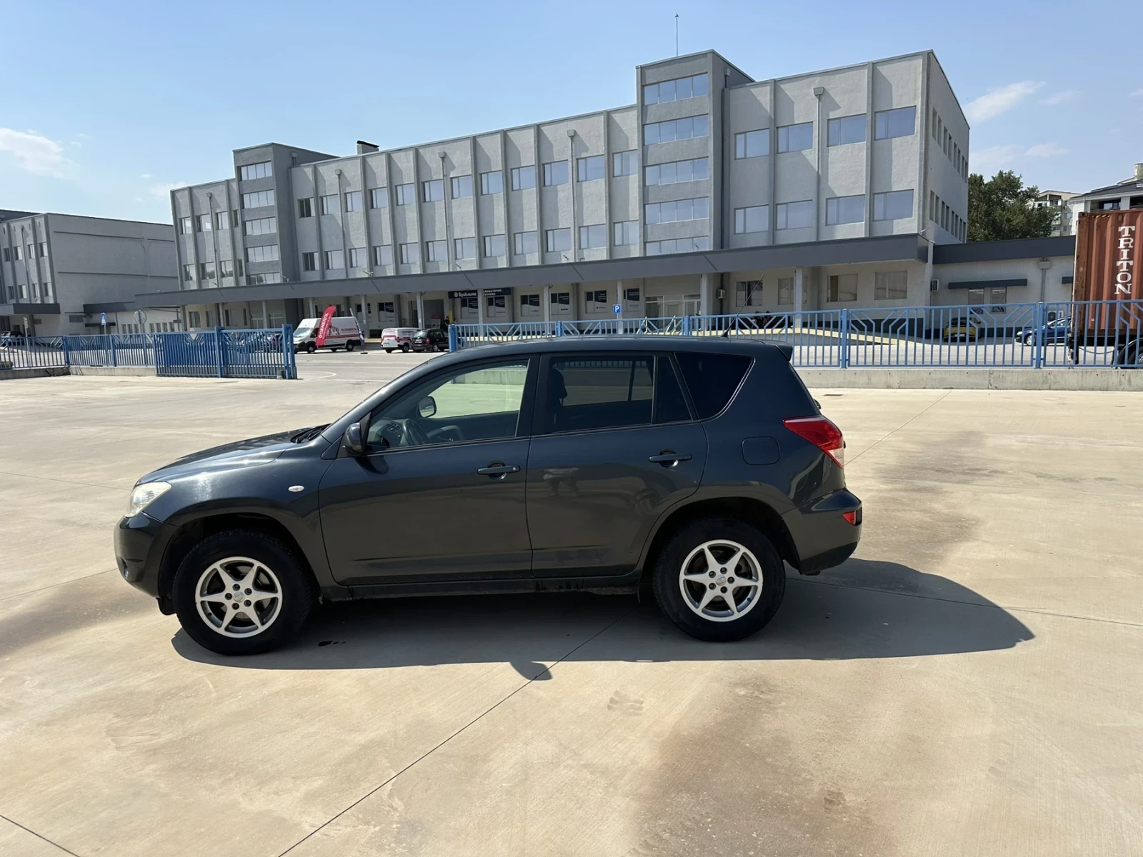 Toyota Rav4 2.0D4D - изображение 5