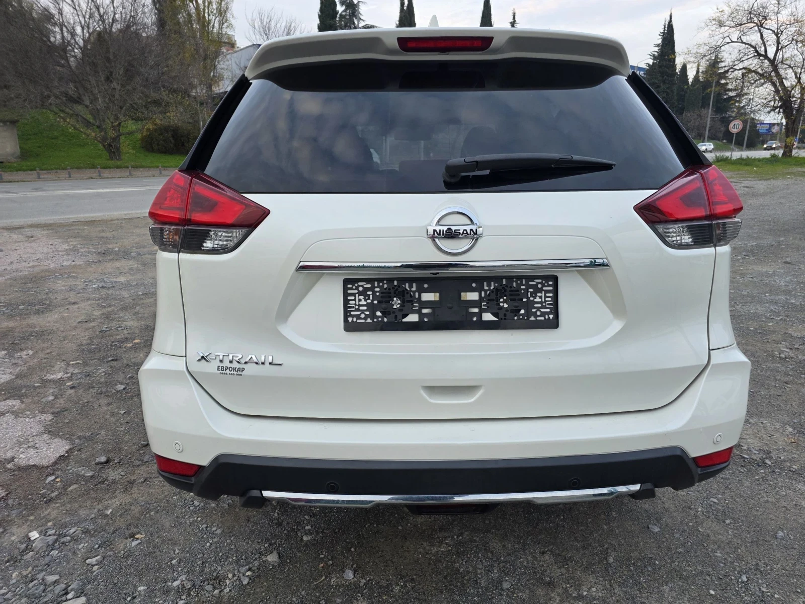 Nissan X-trail 1.6 D Automatic 7M - изображение 4