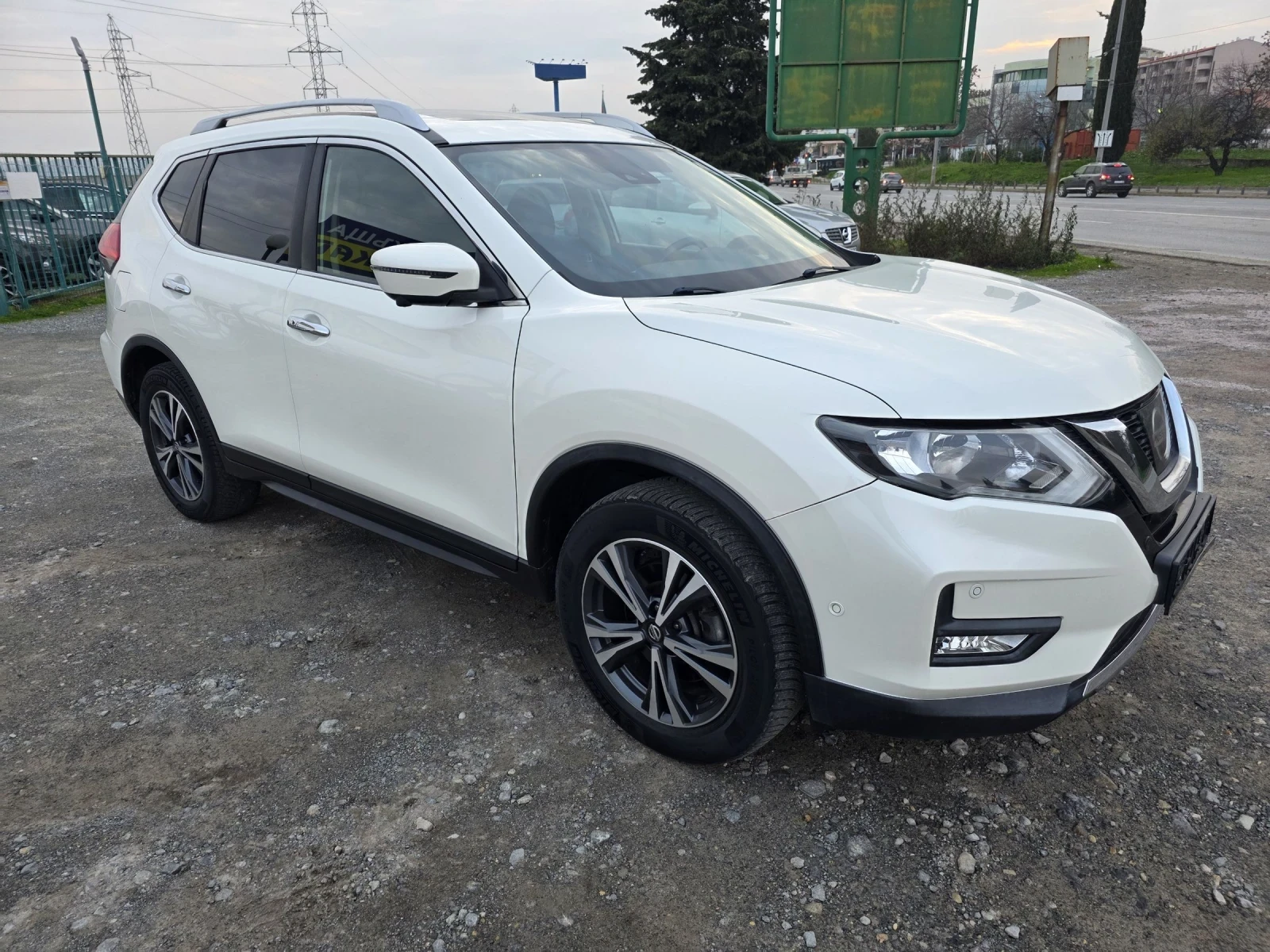 Nissan X-trail 1.6 D Automatic 7M - изображение 3