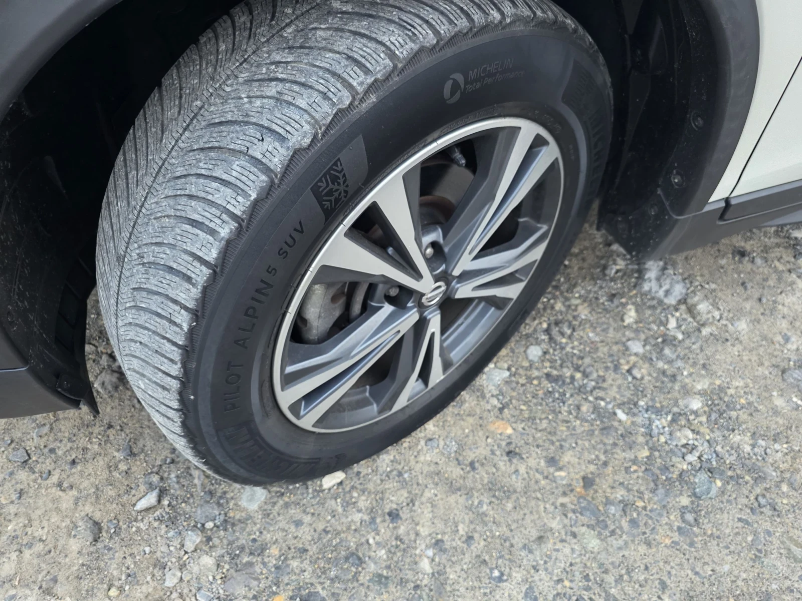 Nissan X-trail 1.6 D Automatic 7M | Mobile.bg   16