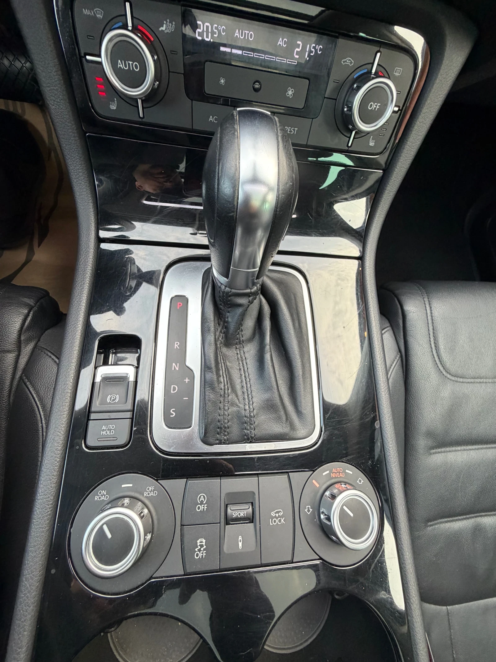 VW Touareg Нов внос от Белгия!, снимка 13 - Автомобили и джипове - 53794955