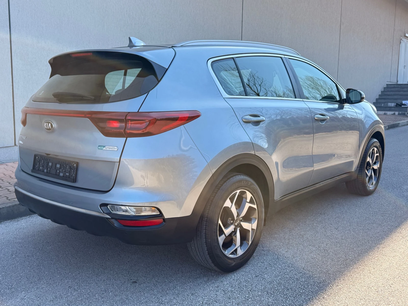 Kia Sportage 1.6CRDI* CARPLAY* HYBRID* , снимка 4 - Автомобили и джипове - 53835188
