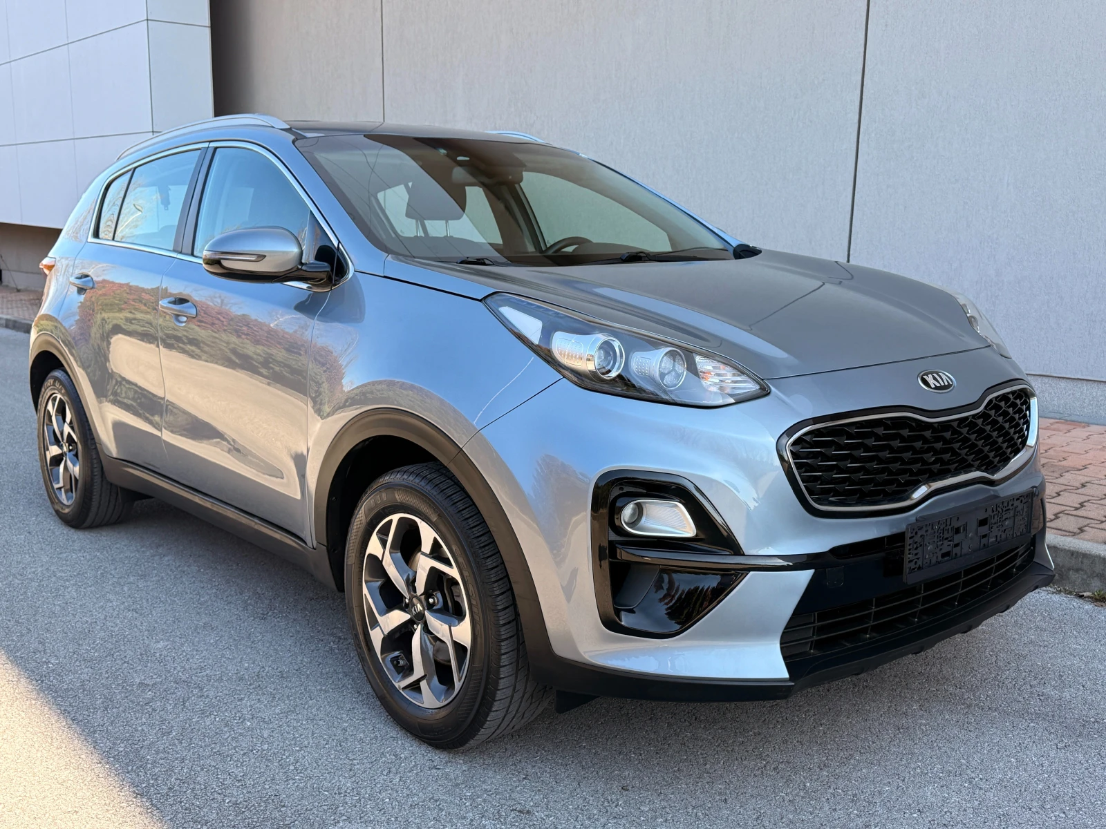 Kia Sportage 1.6CRDI* CARPLAY* HYBRID* , снимка 3 - Автомобили и джипове - 53835188