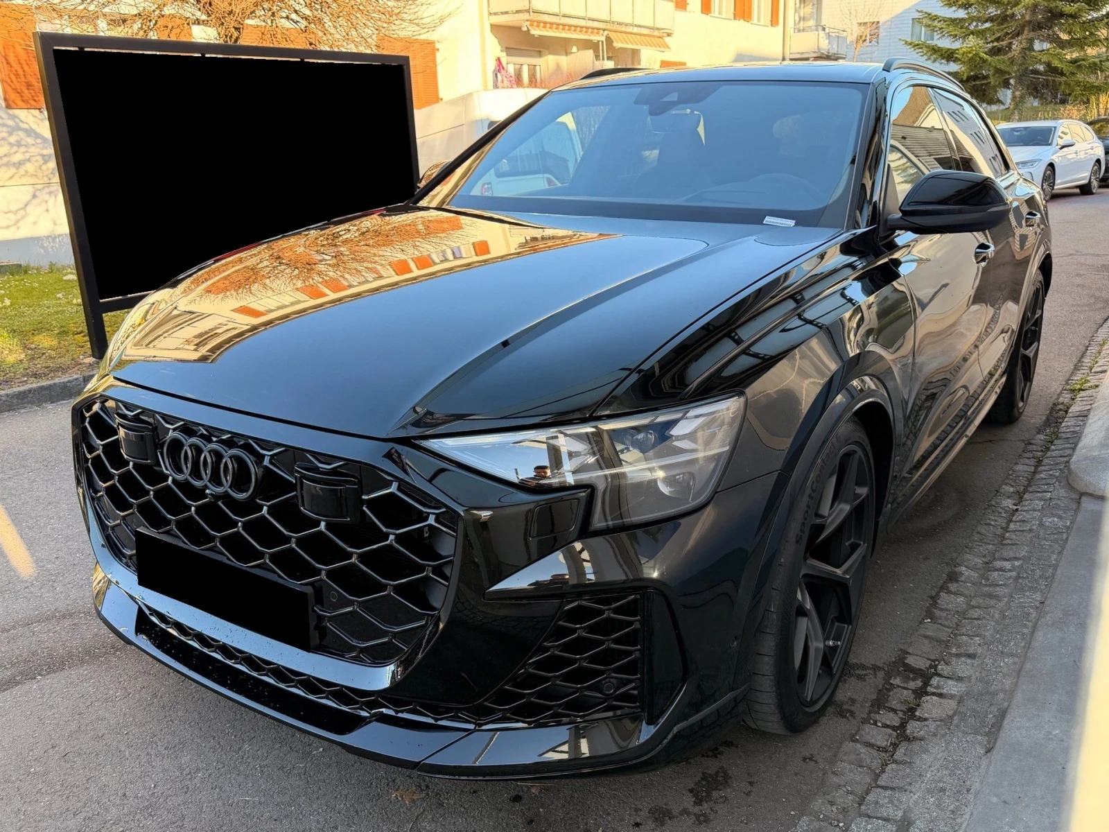 Audi RSQ8 Performance